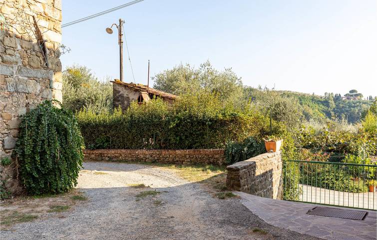 Rifugio a bordo piscina con parcheggio e internet in Marliana, Provincia di Pistoia