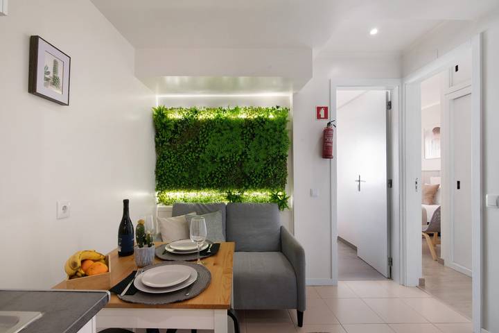 Appartement entier, Appartement "Casa Maria" avec terrasse, climatisation et Wi-Fi in São Pedro, Faro (Sé e São Pedro)
