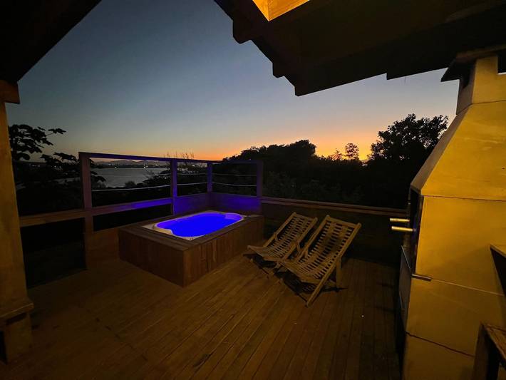 Casas e apartamentos de temporada para 4 pessoas, com balcão em Ibiraquera