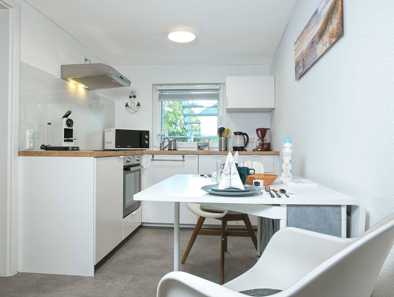 Ganze Wohnung, Gemütliche Ferienwohnung "Küstenkind" in ländlicher Lage in Groß Strömkendorf. in Blowatz, Neuburg