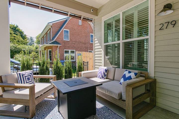 Vacation rental for 6 people, with terrace and yard in Brevard