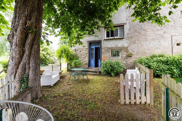 Gîte pour 4 personnes, avec piscine et jardin ainsi que terrasse et vue dans l' Ariège - 3