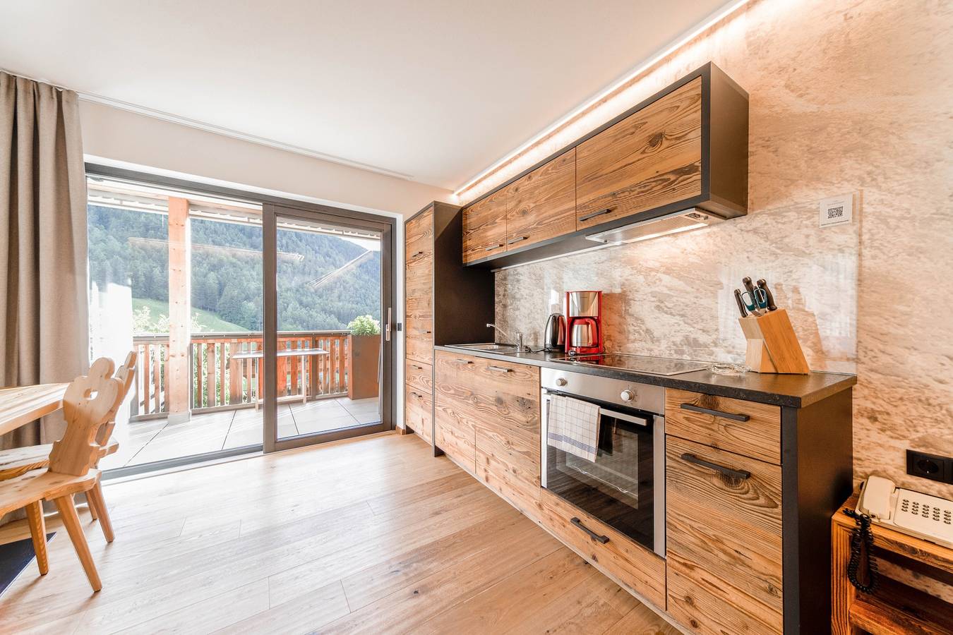Schöne Ferienwohnung "Sonnleiten Sonnenadler 2" mit Blick auf die Berge in Steinegg (Karneid), Karneid