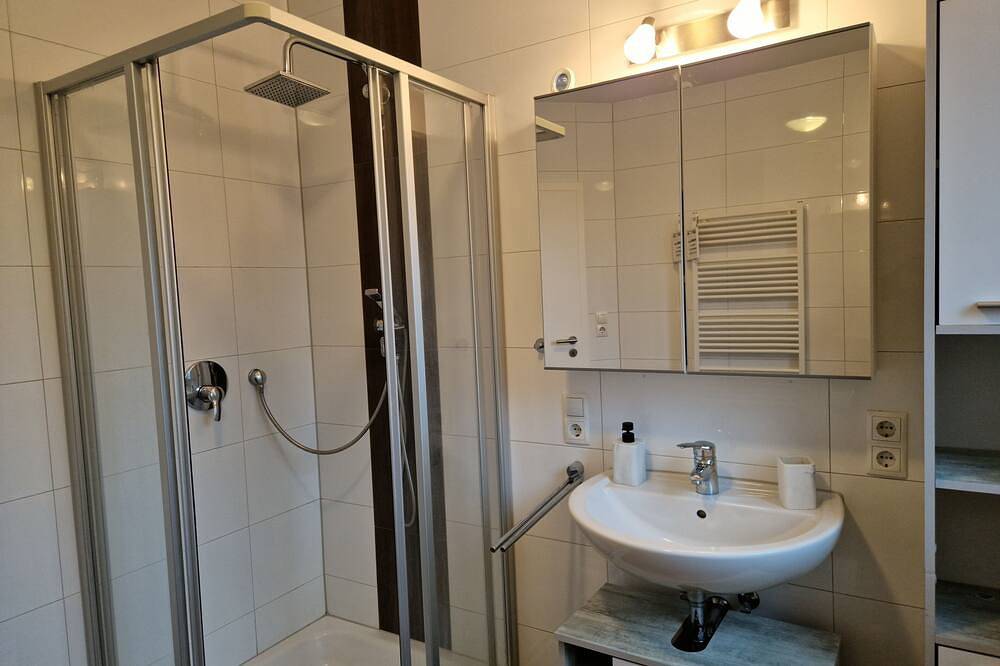 Ganze Wohnung, Cozy: Design Suite |\nzentral | Küche | Balkon in Cloppenburg, Naturpark Wildeshauser Geest