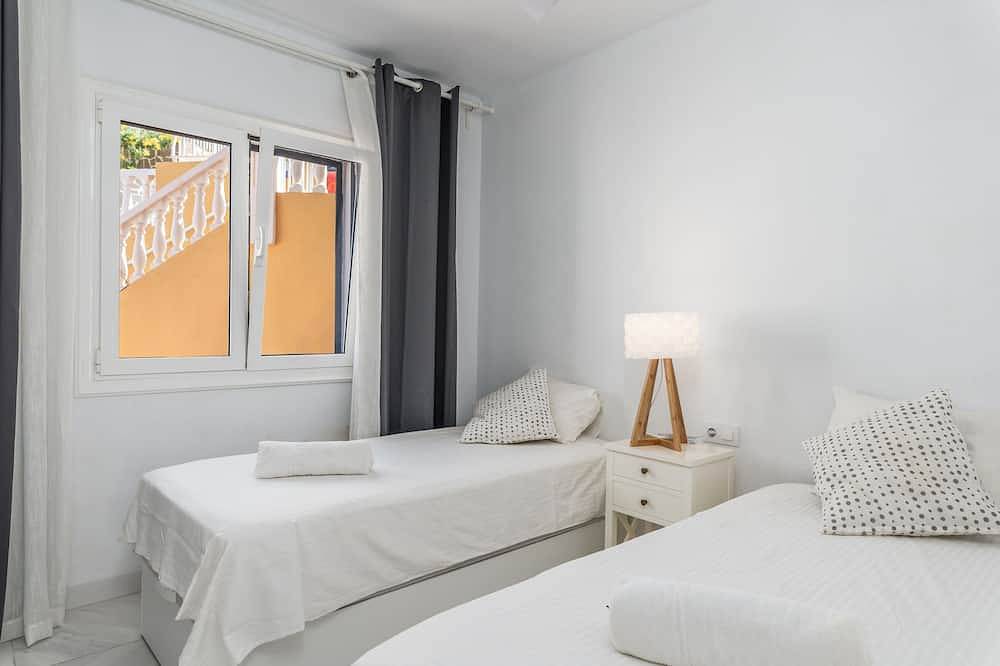 Entire apartment, Chayofa, 2 sleeping room apartment. in Arona, South Tenerife