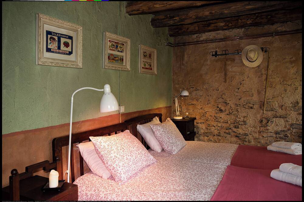 Casa rústica aislada con piscina y barbacoa (apta para mascotas) in Coll de Nargó, Pirineos