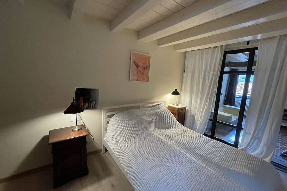 Künstlerhaus im antiken Dorf, gehobene Ausstattung in Pianavia, Vasia