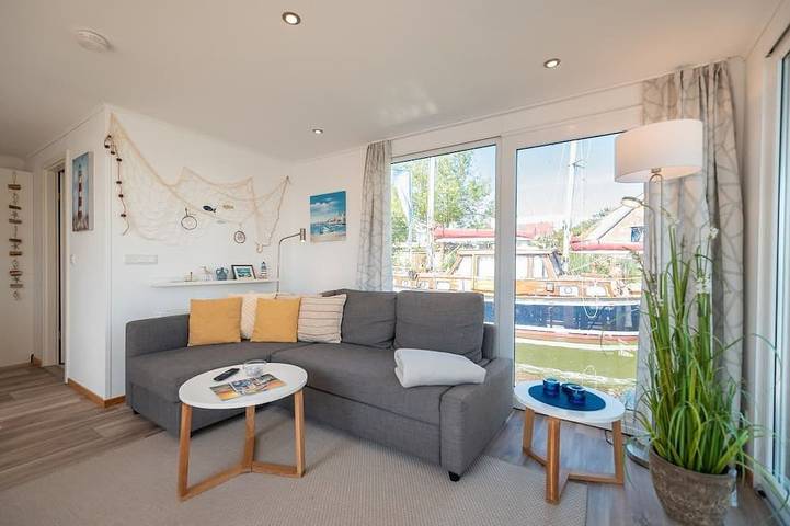 Hausboot für 3 Personen, mit Terrasse in Kröslin