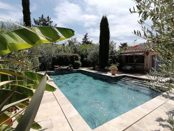 Appartement de vacances pour 5 personnes, avec Terrasse ainsi que Jardin et Piscine