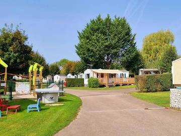 Mobil home pour 3 personnes, avec bassin pour enfant et jacuzzi dans Parc naturel régional de la Forêt d'Orient