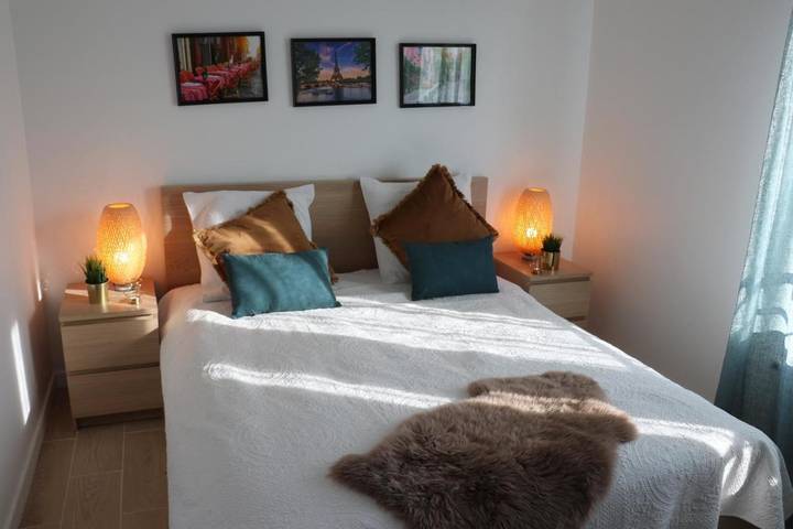 Appart’hôtel pour 8 personnes, avec Terrasse ainsi que Jardin et Vue