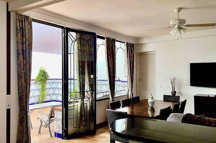 Holiday home for 15 people, with balcony and garden as well as pool, with pets - 1