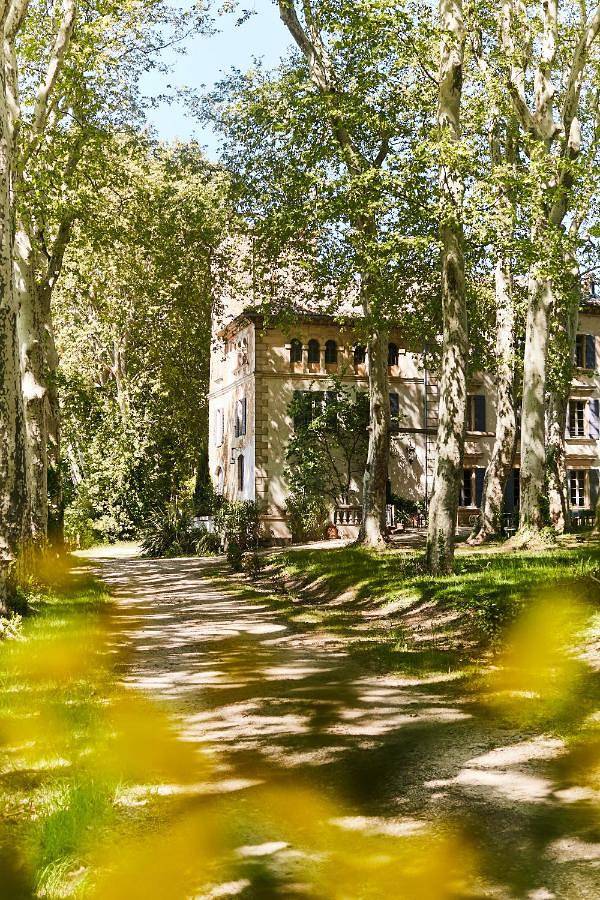 Location de vacances pour 4 personnes, avec vue ainsi que piscine et jardin, animaux acceptés à Uchaux - 2