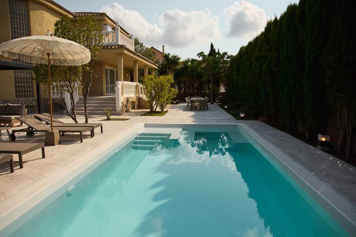 Chalet para 18 personas, con jardín en San Vicente del Raspeig