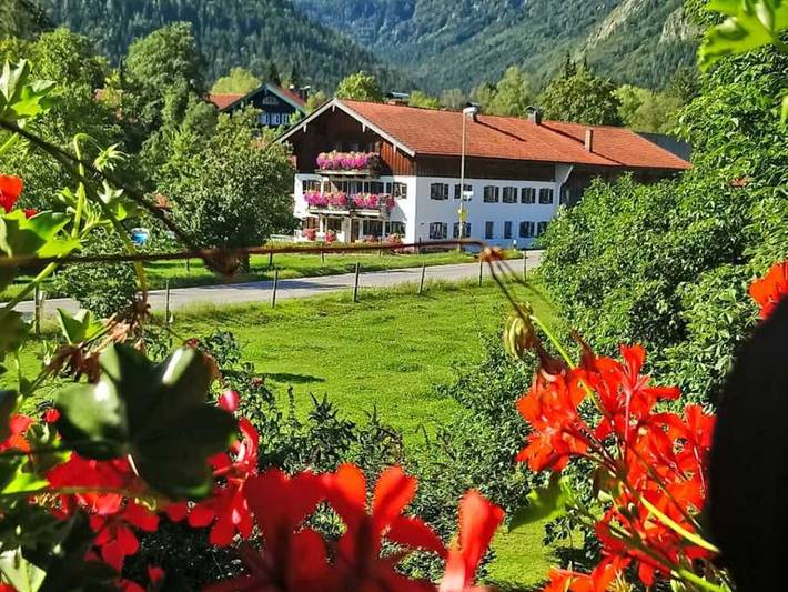 Ferienwohnung für 2 Personen, mit Balkon und Terrasse sowie Garten in Fischbachau - 2