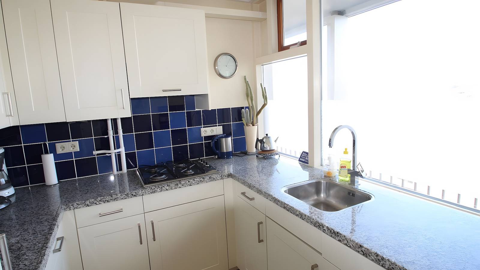 Ganze Wohnung, Apartment „Mittagssonne“ mit Meerblick, Balkon und Wlan in Noordwijk aan Zee, Noordwijk