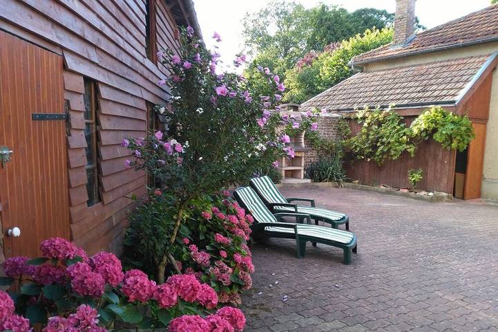 Location de vacances pour 5 personnes, avec terrasse à Brécy-Brières