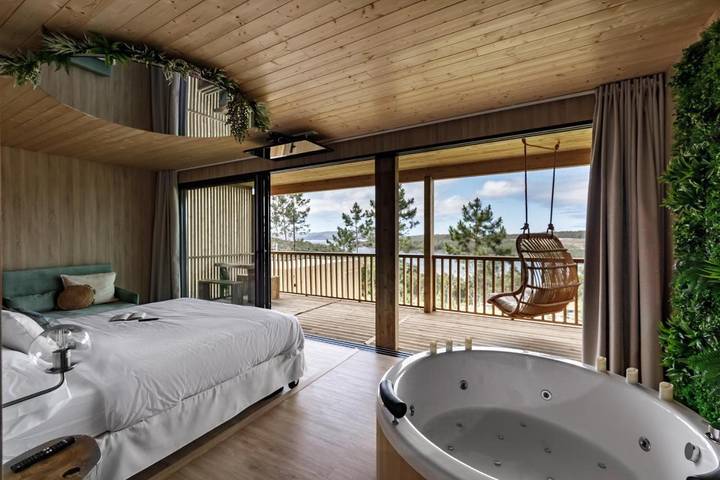 Bungalow para 4 personas, con jardín y jacuzzi en Galicia