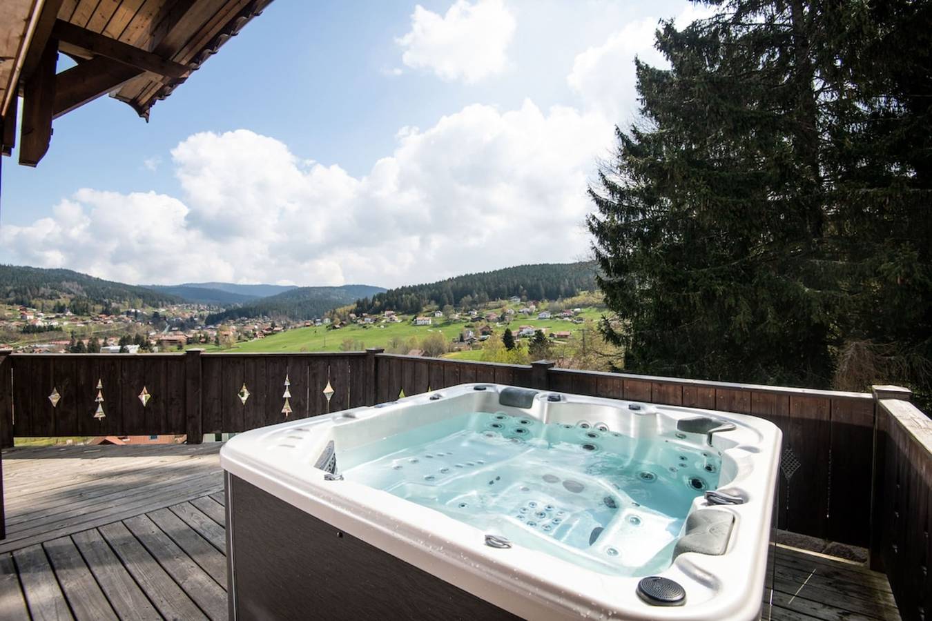 ✨ Chalet Toison d'Or – Luxus-Chalet mit Whirlpool, Sauna & Panoramablick in Xonrupt-Longemer, Regionaler Naturpark Belchen der Vogesen