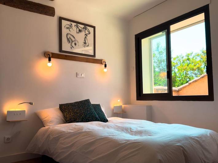 Maison d’hôte pour 3 personnes, avec piscine et jardin ainsi que vue et terrasse, animaux acceptés à Le Castellet - 3