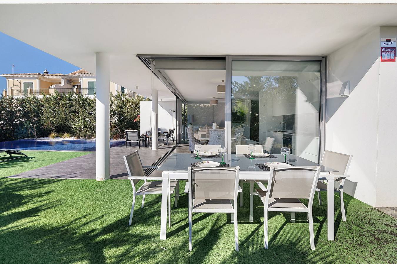 Villa 'Pêra By Gabi Miguel' avec piscine privée, Wi-Fi et climatisation in Pêra, Alcantarilha e Pêra