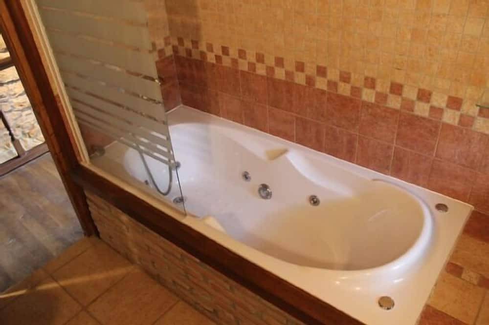 Cabin in the mountain (full rental) for 2/3 people. Pets allowed in Luena, Cordillera Cantábrica