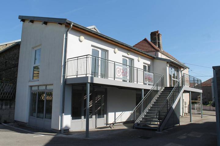 Gîte pour 10 personnes, avec Balcon et Terrasse dans Vitrey-sur-Mance