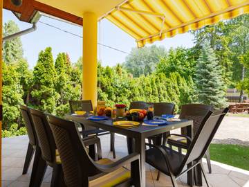 Holiday Rental for 10 People in Balatonszárszó, Southern Transdanubia, Photo 3