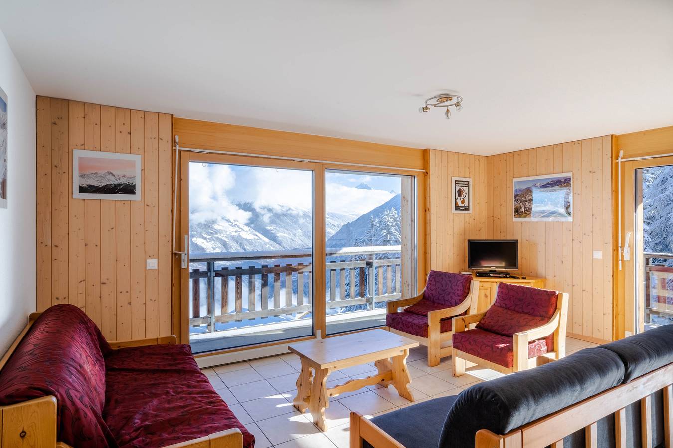 Geheel appartement, Vakantieappartement voor 8 personen met balkon/terras in Les Masses, Vex