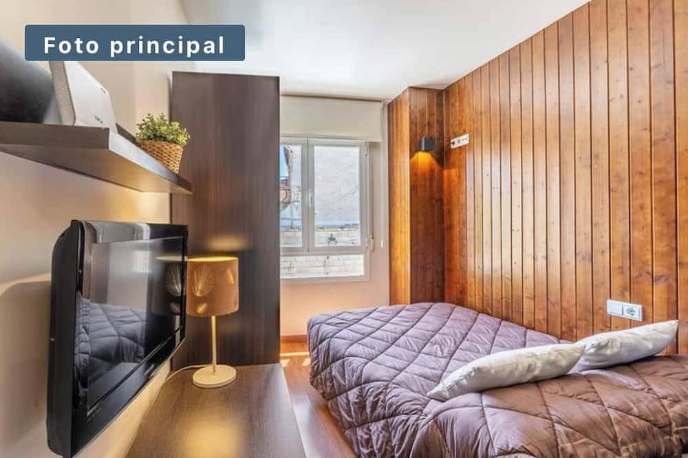 Entire apartment, Comfortable and central studio with all the comforts at the foot of the Sierra Nevada in La Zubia, Granada Province