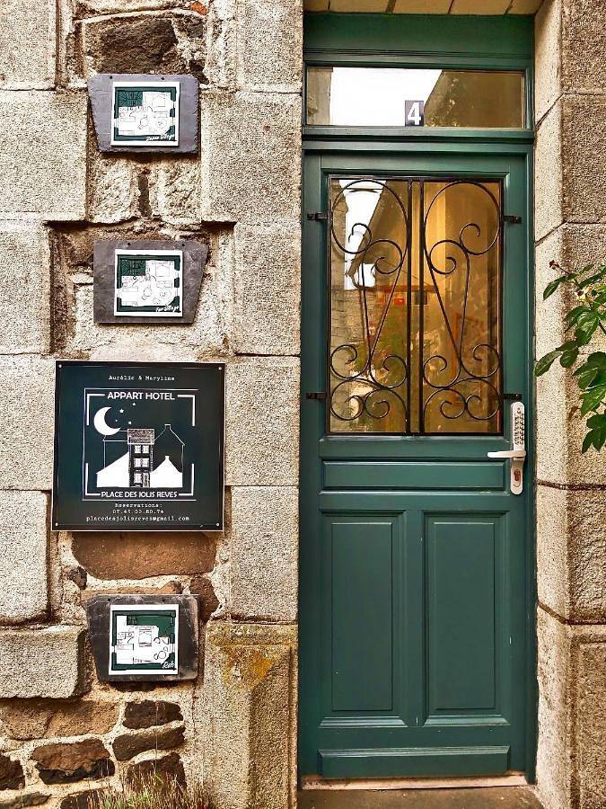 Location de vacances pour 2 personnes, avec vue à Riom-ès-Montagnes - 2