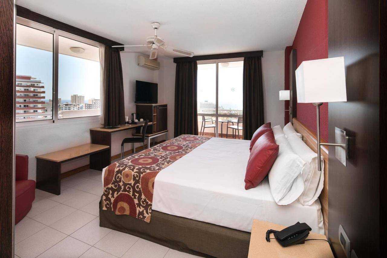 Hôtel pour 10 personnes avec terrasse in Playa de las Américas, Arona