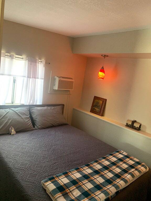 Stunning Views! Rustic cabin facing the base of Grand Canyon West in Mohave County