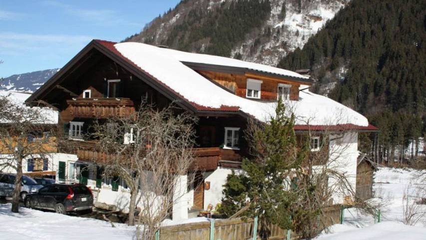 Ferienwohnung für 18 Personen, mit Garten und Terrasse, mit Haustier im Montafon