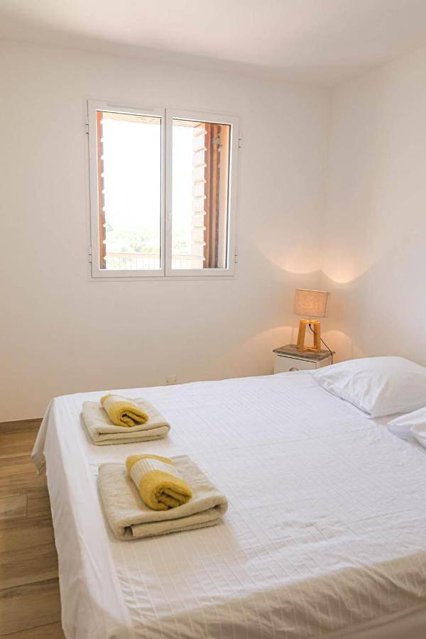 Location de vacances pour 4 personnes, avec vue ainsi que piscine et jardin, adapté aux familles à Vallecalle - 2