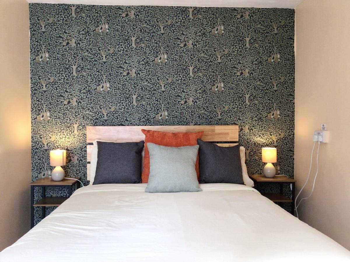 Single Bed in Dormitory Room with Shared Bathroom in Drumnadrochit, Highlands