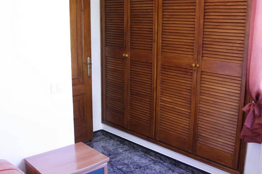 Apartamento entero, Apartamento tranquilo y luminoso, con vistas cautivantes en Hamlet, con Wi-Fi in Los Granados, Valle Gran Rey