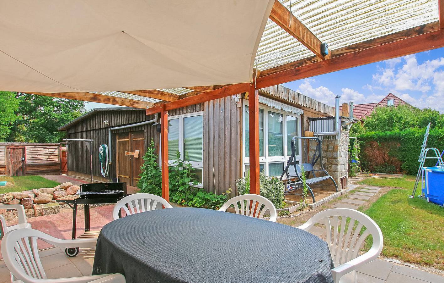 Apartamento vacacional entero, Retiro moderno con TV de pantalla plana y aparcamiento in Waren (Müritz), Lago Müritz