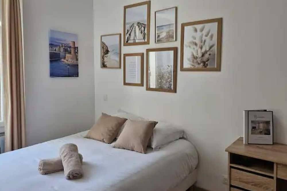 Appartement entier, Appartement tout confort à 2 pas du centre ville in Aubagne, Région de Marseille