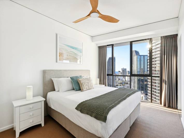 Apartamento entero, Apartamento de 3 habitaciones con vista al mar, gimnasio y piscina in Broadbeach, Gold Coast City