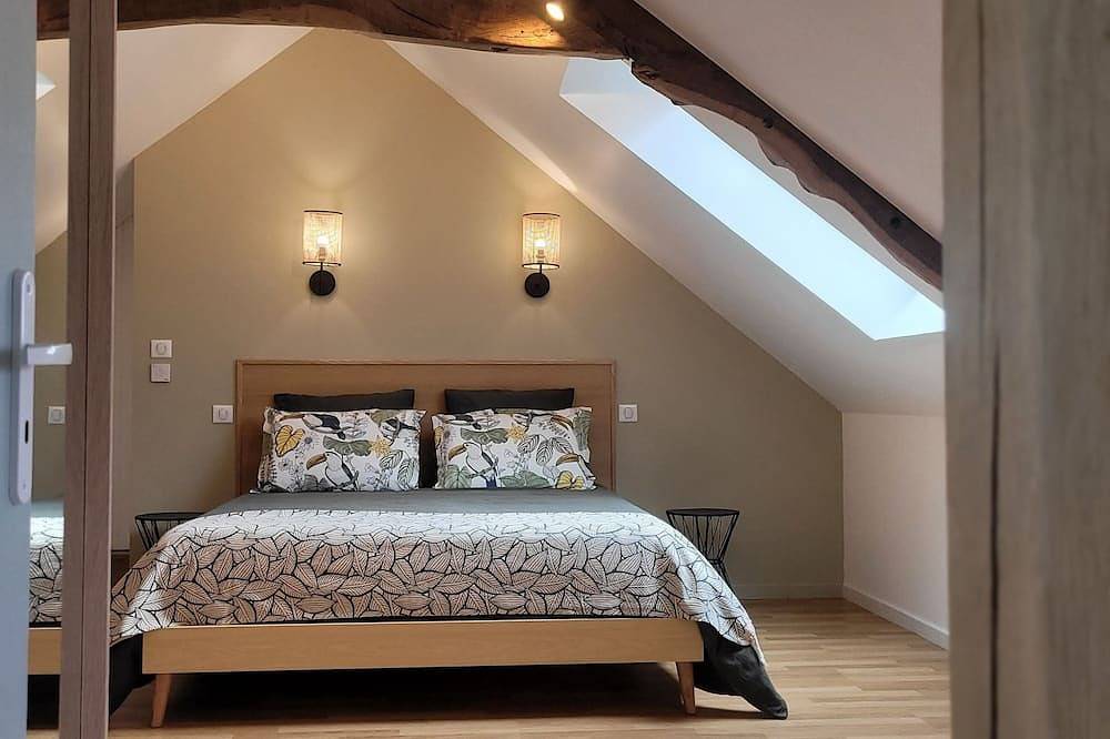 Large, comfortable house with enclosed garden, 5 minutes from Les Sables d'Or beach in Plurien, Côte d’Émeraude