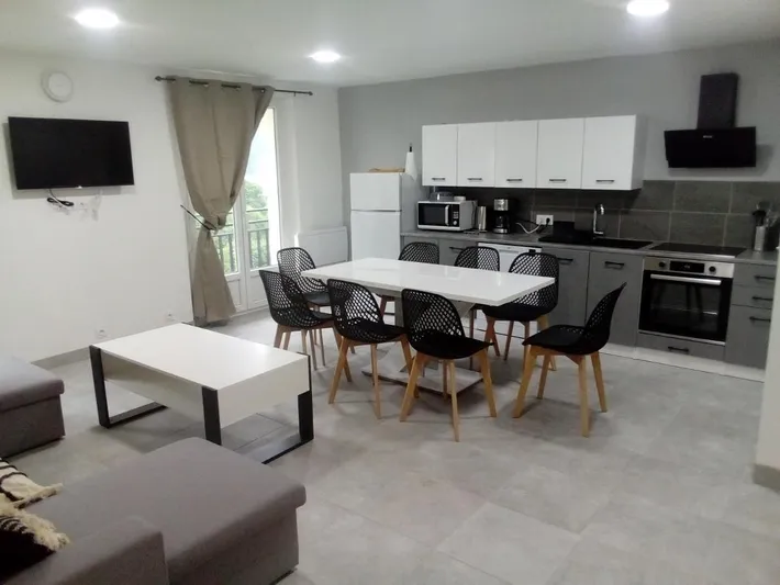 Apartamento de vacaciones para 8 personas, con vistas y balcón, Se admiten mascotas - 1