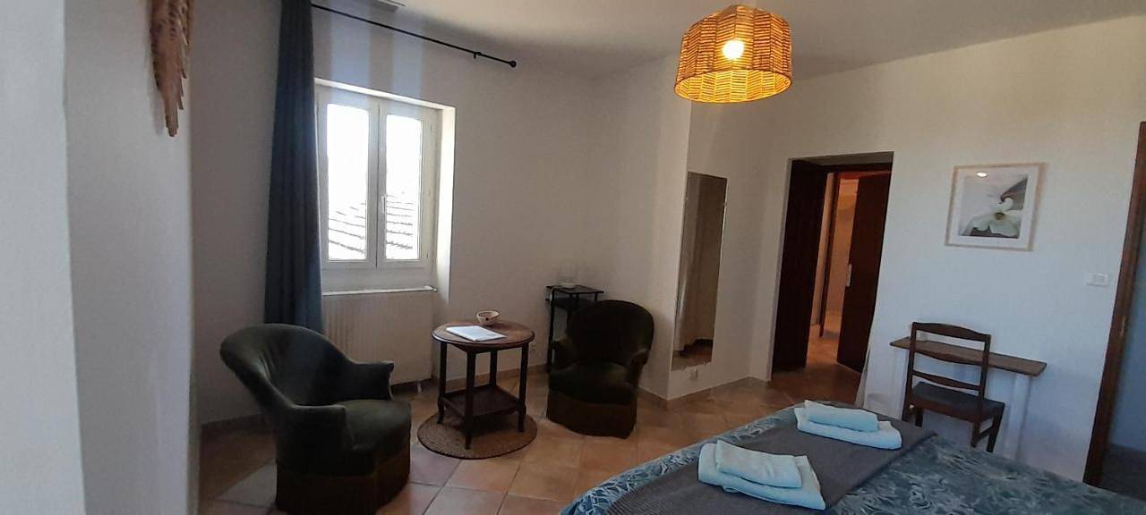 Domaine Les Peupliers - Chambres d'Hôtes, Suite et Table d'Hôtes - in Lagnes, Parc naturel régional du Luberon