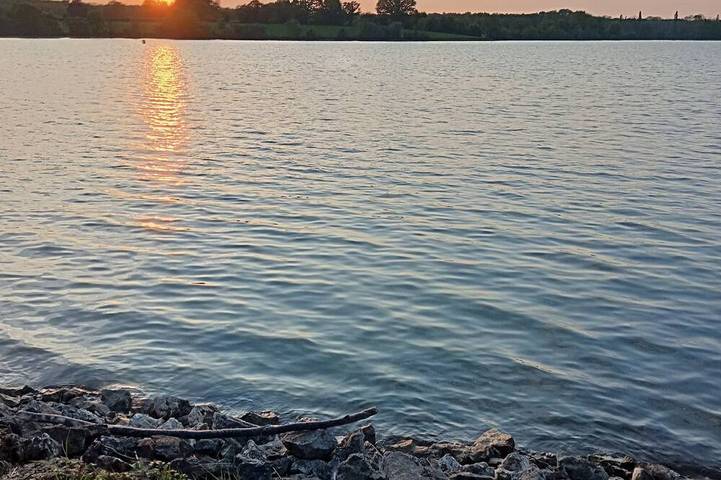 Péniche pour 4 personnes dans Bazolles