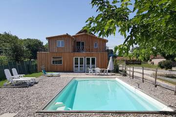 Maison de campagne pour 4 personnes, avec piscine et jacuzzi à Coux-et-Bigaroque