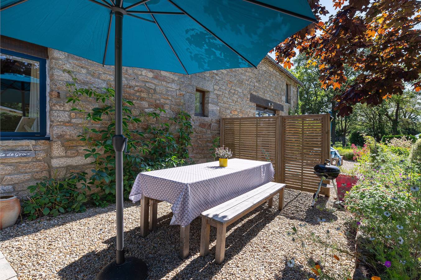 Casita de campo 'Domaine De Lestroué - Île De Groix' con piscina compartida, terraza privada y Wi-Fi in La Vraie-Croix, Región de Vannes