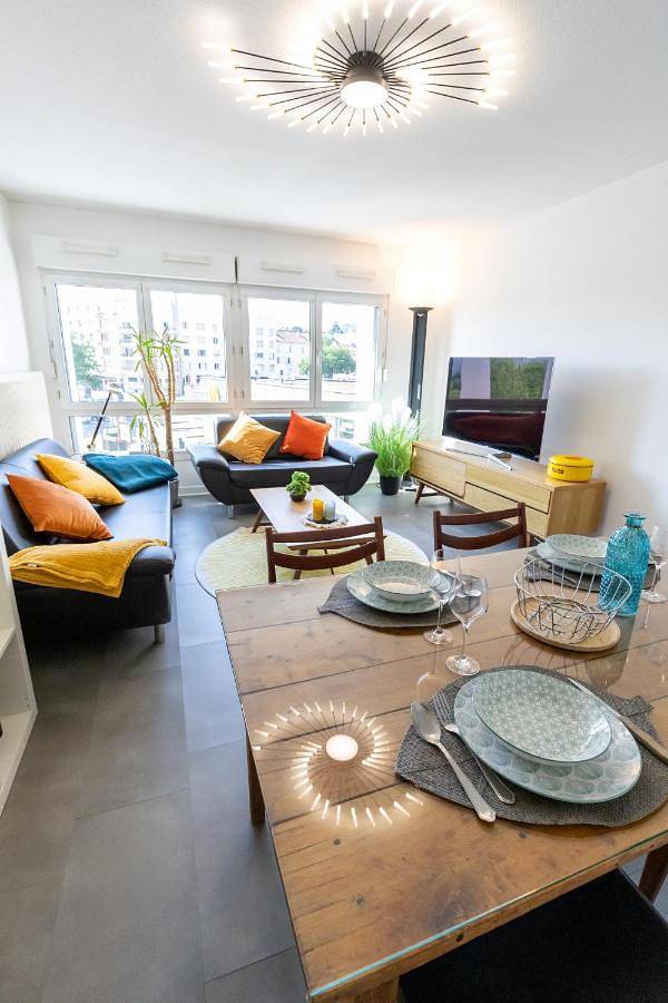 Appartement entier, Two-Bedroom Apartment in Vandœuvre-lès-Nancy, Région de Nancy