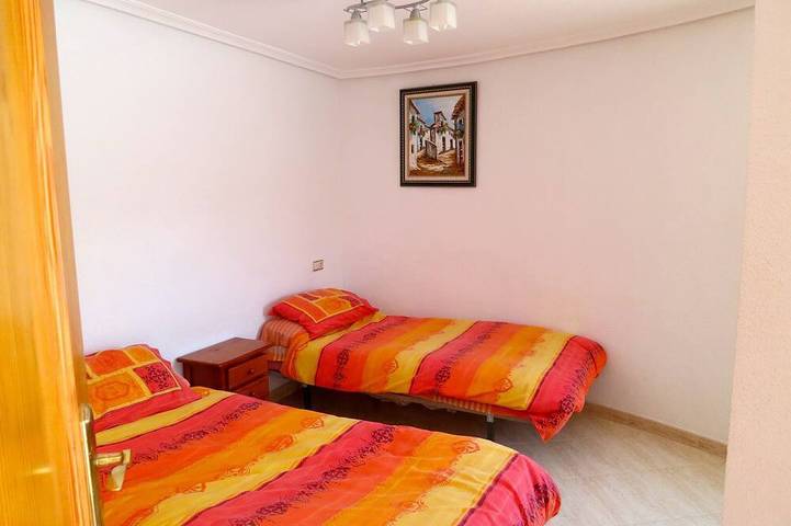 Alicante Villa mit Klimaanlage und privatem Pool mit großem, sicherem, gefliestem Sonnenbereich in San Fulgencio, Costa Blanca