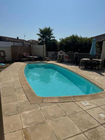 Cottage pour 8 personnes, avec jardin et piscine, animaux acceptés à Vestric-et-Candiac