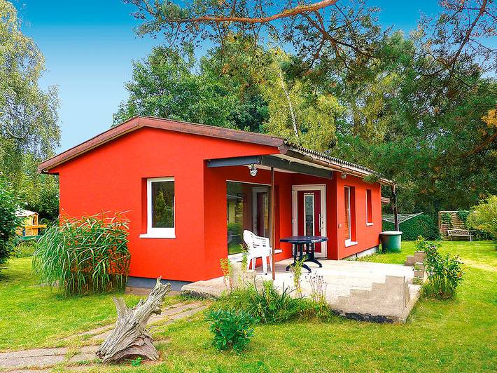 Bungalow für 4 Personen, mit Terrasse und Garten in Zingst